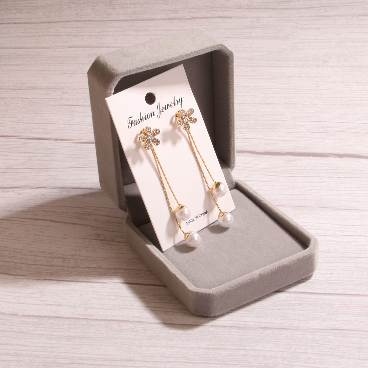 1 Pair Elegant Glam Luxurious Tassel Flower Inlay Alloy Rhinestones Pearl Drop Earrings display picture 5