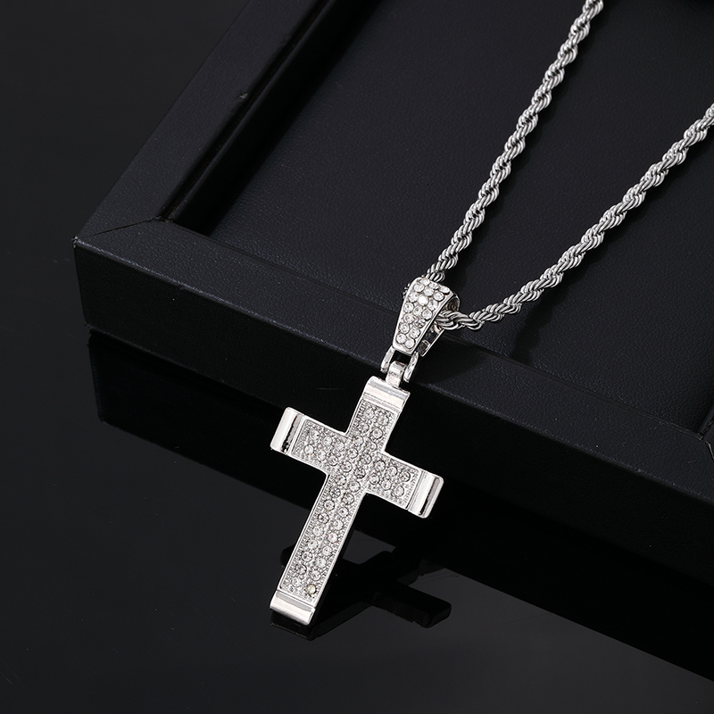 Wholesale Hip-Hop Vintage Style Rock Cross 304 Stainless Steel Copper Plating Inlay K Gold Plated Rhodium Plated Zircon Pendant Necklace display picture 4