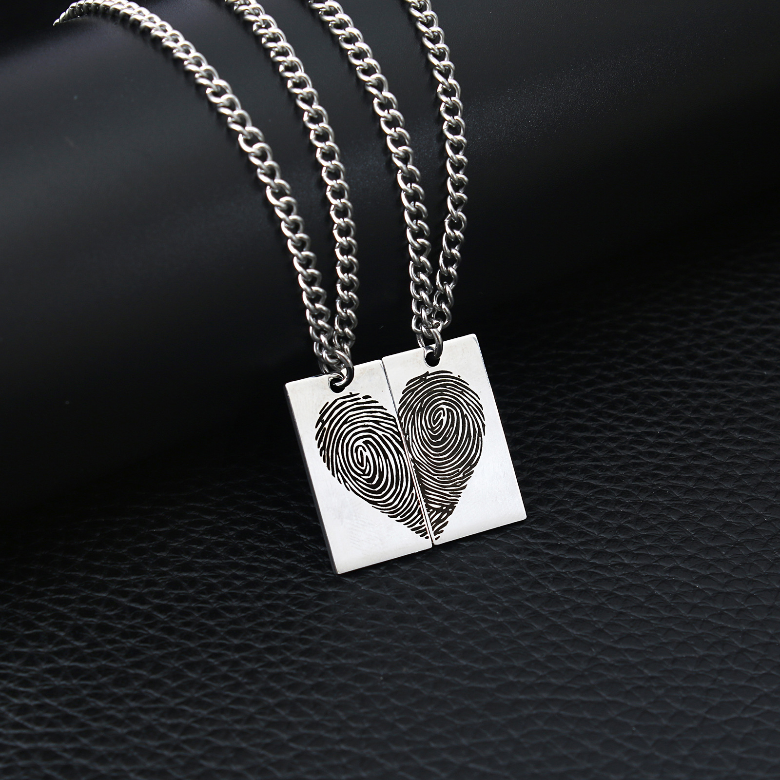 Basic Classic Style Heart Shape Stainless Steel Couple Pendant Necklace display picture 3