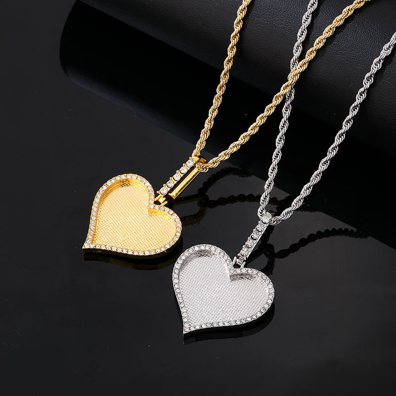 Wholesale Hip-Hop Vintage Style Rock Heart Shape 304 Stainless Steel Copper Plating Inlay K Gold Plated Rhodium Plated Zircon Pendant Necklace display picture 2