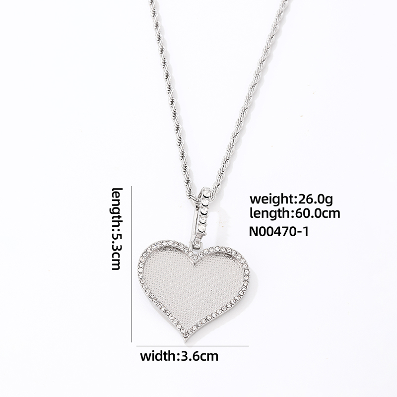 Wholesale Hip-Hop Vintage Style Rock Heart Shape 304 Stainless Steel Copper Plating Inlay K Gold Plated Rhodium Plated Zircon Pendant Necklace display picture 5