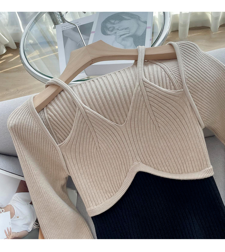French Style Retro V-neck Color Matching Off-the-shoulder Pure Desire High Waist Slit Knitted Dress Inner Wear Sweater Women's Fake Two-piece Hip Skirt display picture 11