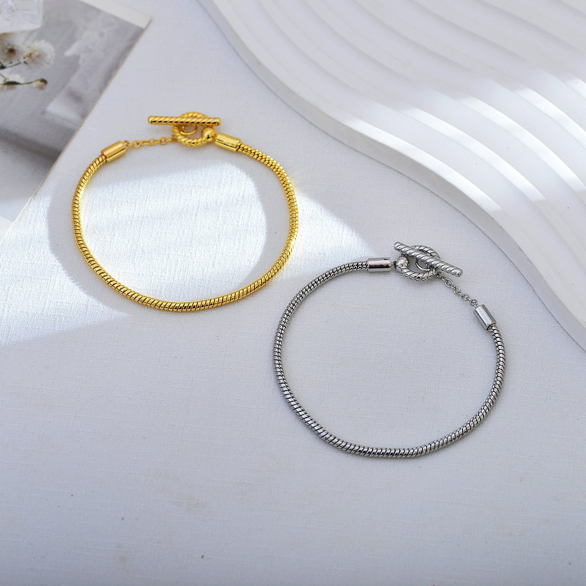 Elegant Lady Geometric Copper Plating Bracelets display picture 5