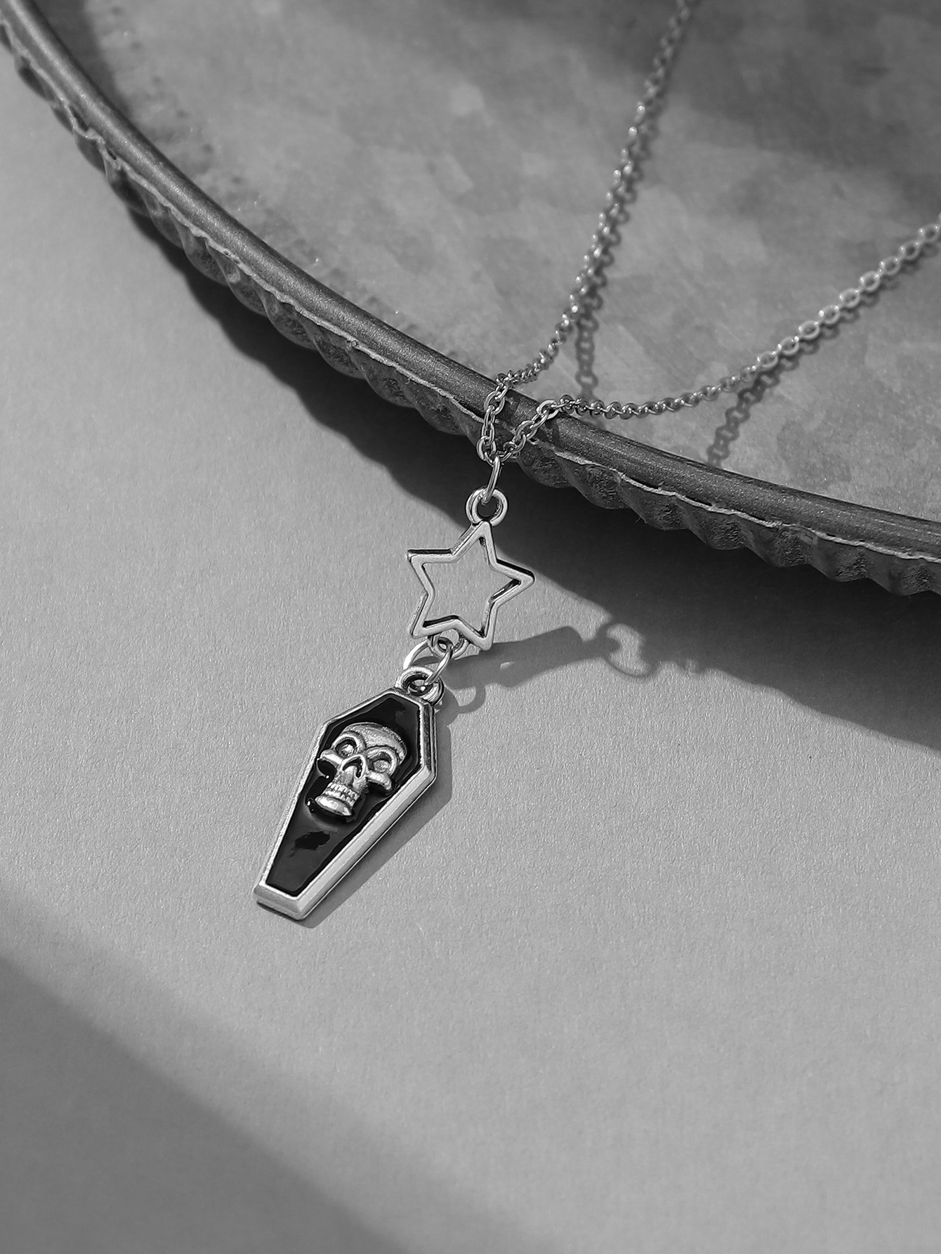 Retro Punk Pentagram Skull Alloy Enamel Unisex Pendant Necklace display picture 7