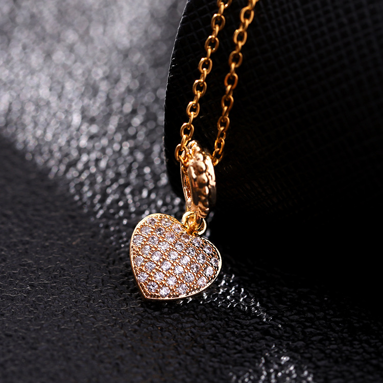 Europe And America Cross Border Love Pendant Necklace Micro-inlaid Color Zircon Clavicle Chain Geometric Girl Pendant Heart-shaped Necklace display picture 5