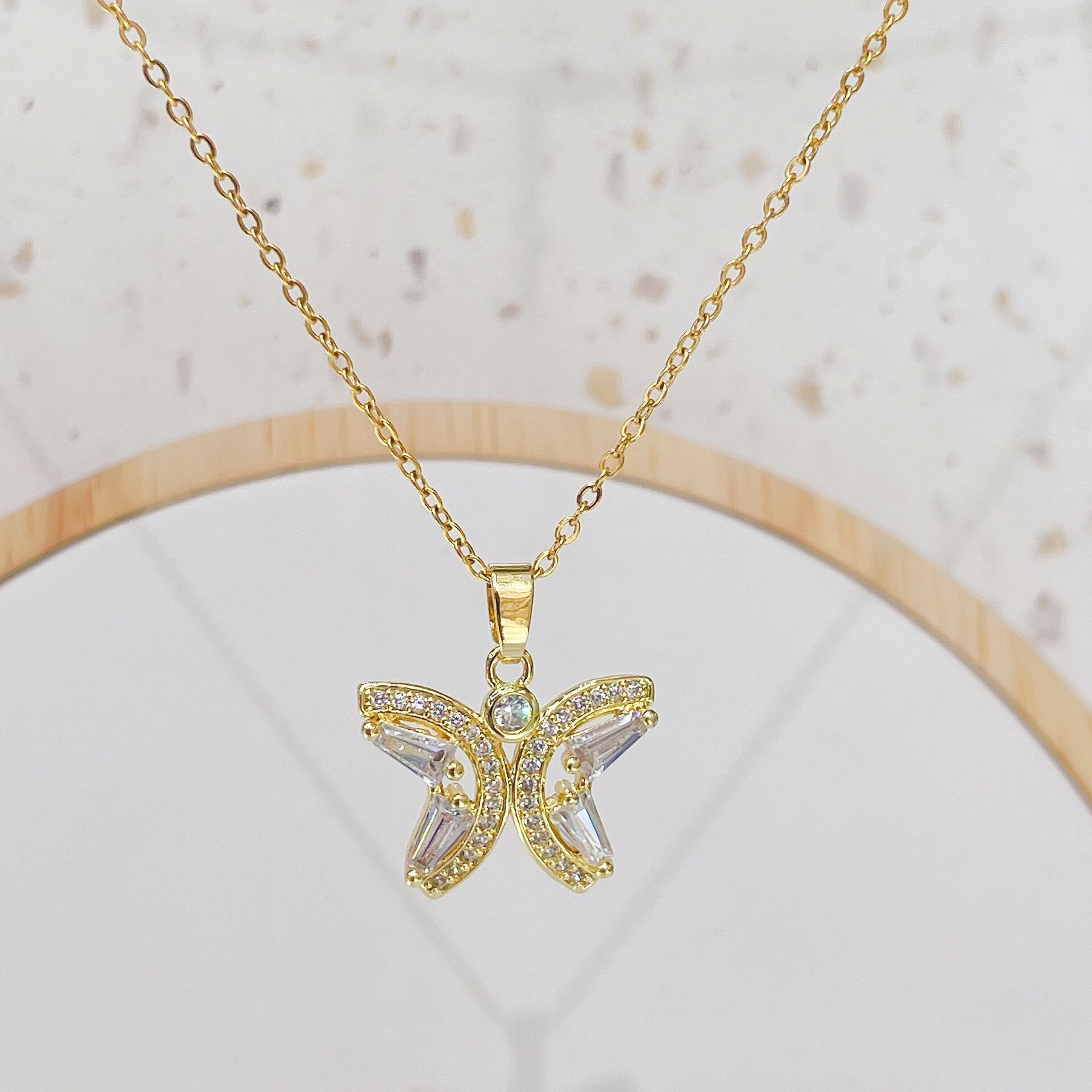 Ig Style Casual Butterfly Titanium Steel Copper Plating Inlay Zircon Pendant Necklace display picture 3