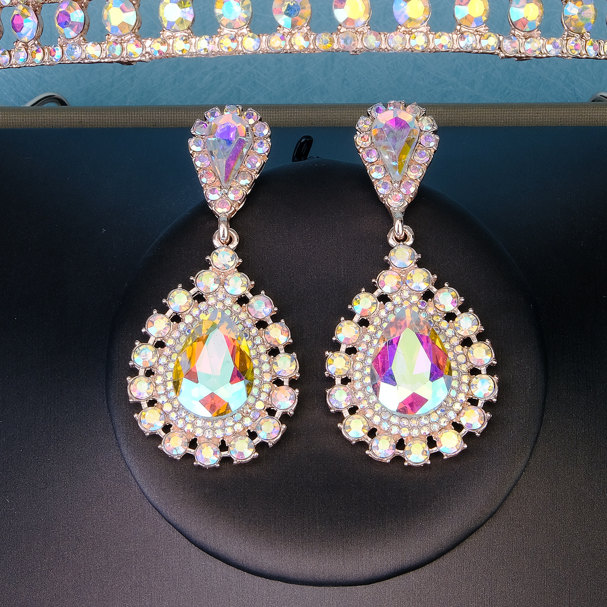 Retro Water Droplets Alloy Hollow Out Inlay Rhinestones Crown Earrings display picture 4
