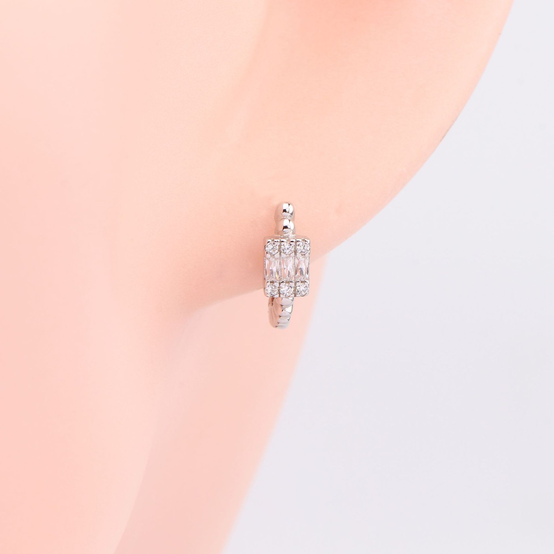 1 Paire Style Simple Brillant Rectangle Placage Incruster Argent Sterling Zircon Or Blanc Plaqué Plaqué Or Des Boucles D'oreilles display picture 6