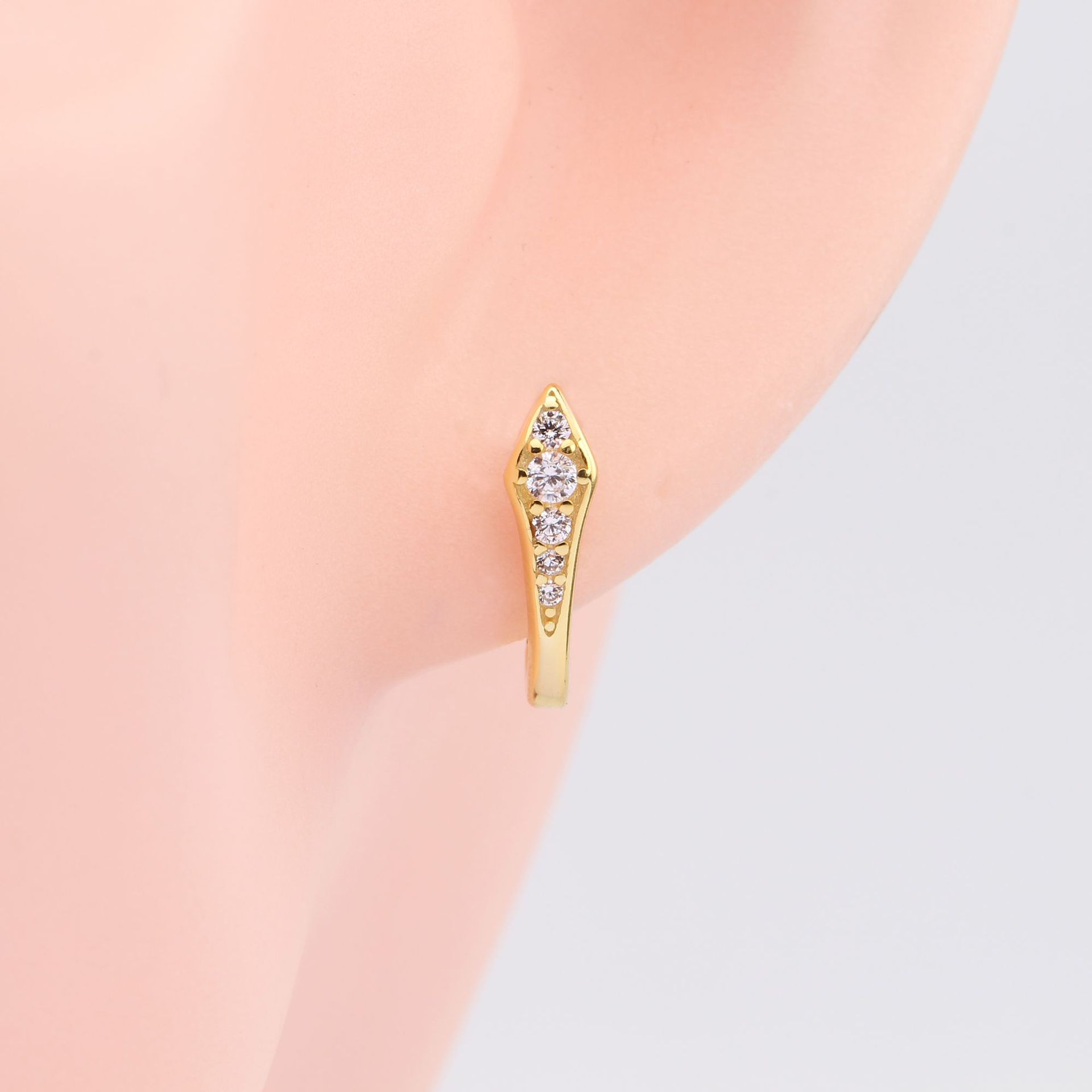 1 Pair Simple Style Shiny U Shape Plating Inlay Sterling Silver Zircon White Gold Plated Gold Plated Earrings display picture 5