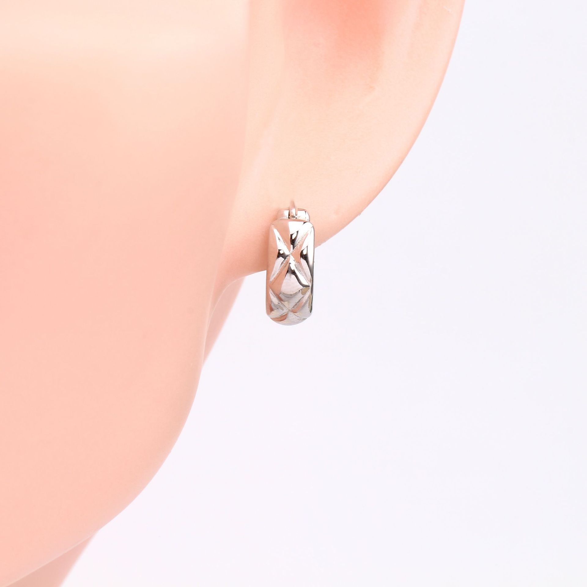 1 Paire Rétro Style Simple Rhombe Placage Argent Sterling Or Blanc Plaqué Plaqué Or Des Boucles D'oreilles display picture 6