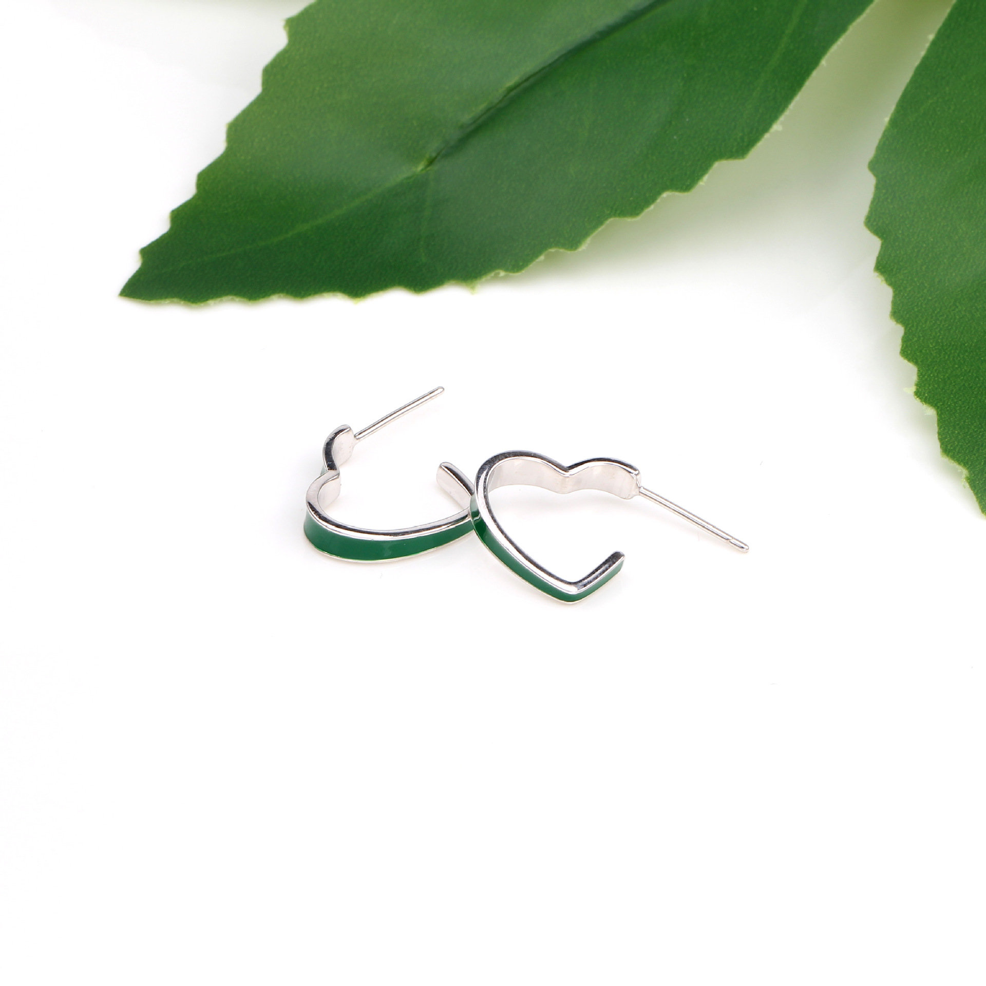 1 Pair Simple Style Heart Shape Epoxy Plating Sterling Silver Ear Studs display picture 20