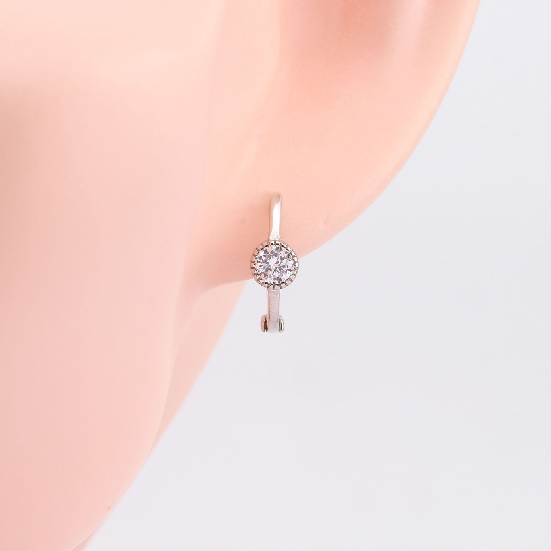 1 Pair Simple Style Round Plating Inlay Sterling Silver Zircon White Gold Plated Gold Plated Earrings display picture 26