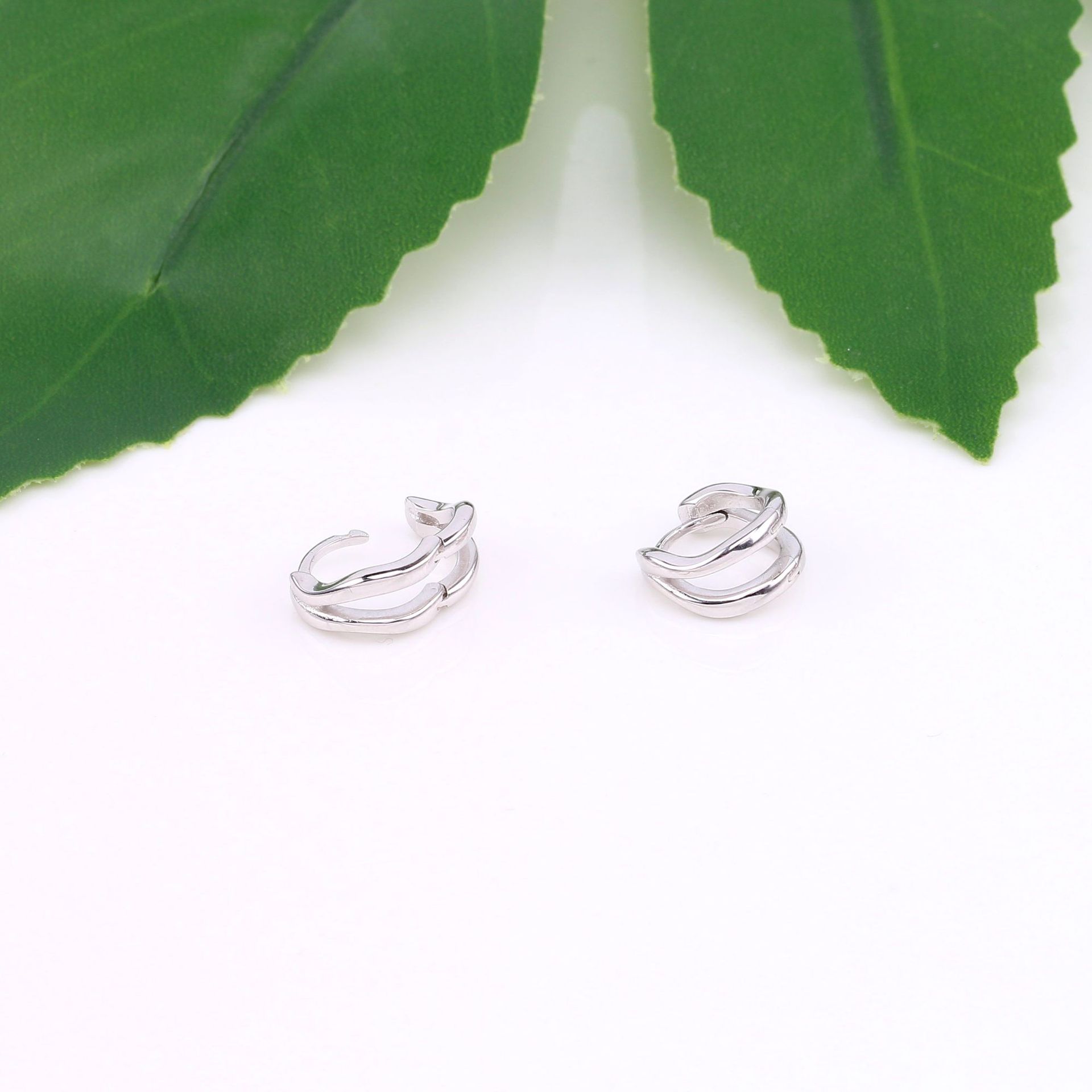1 Pair Simple Style Irregular Plating Sterling Silver Ear Studs display picture 12