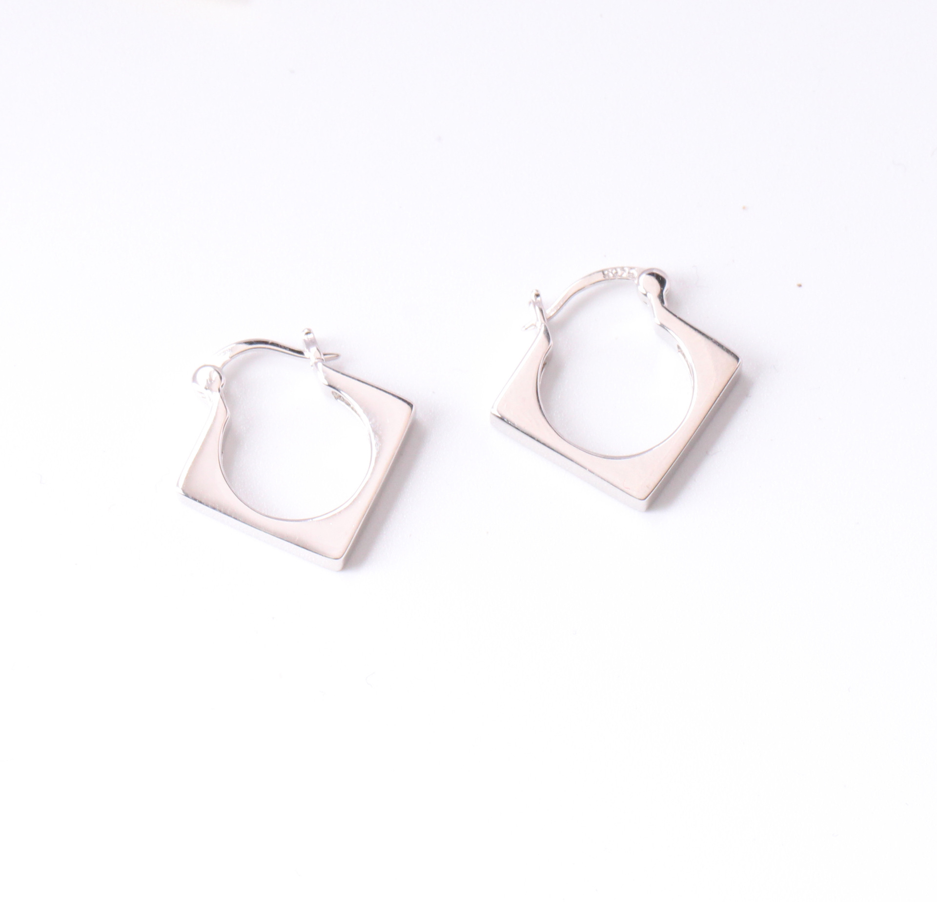 1 Pair Simple Style Streetwear U Shape Metal Sterling Silver Hoop Earrings display picture 4