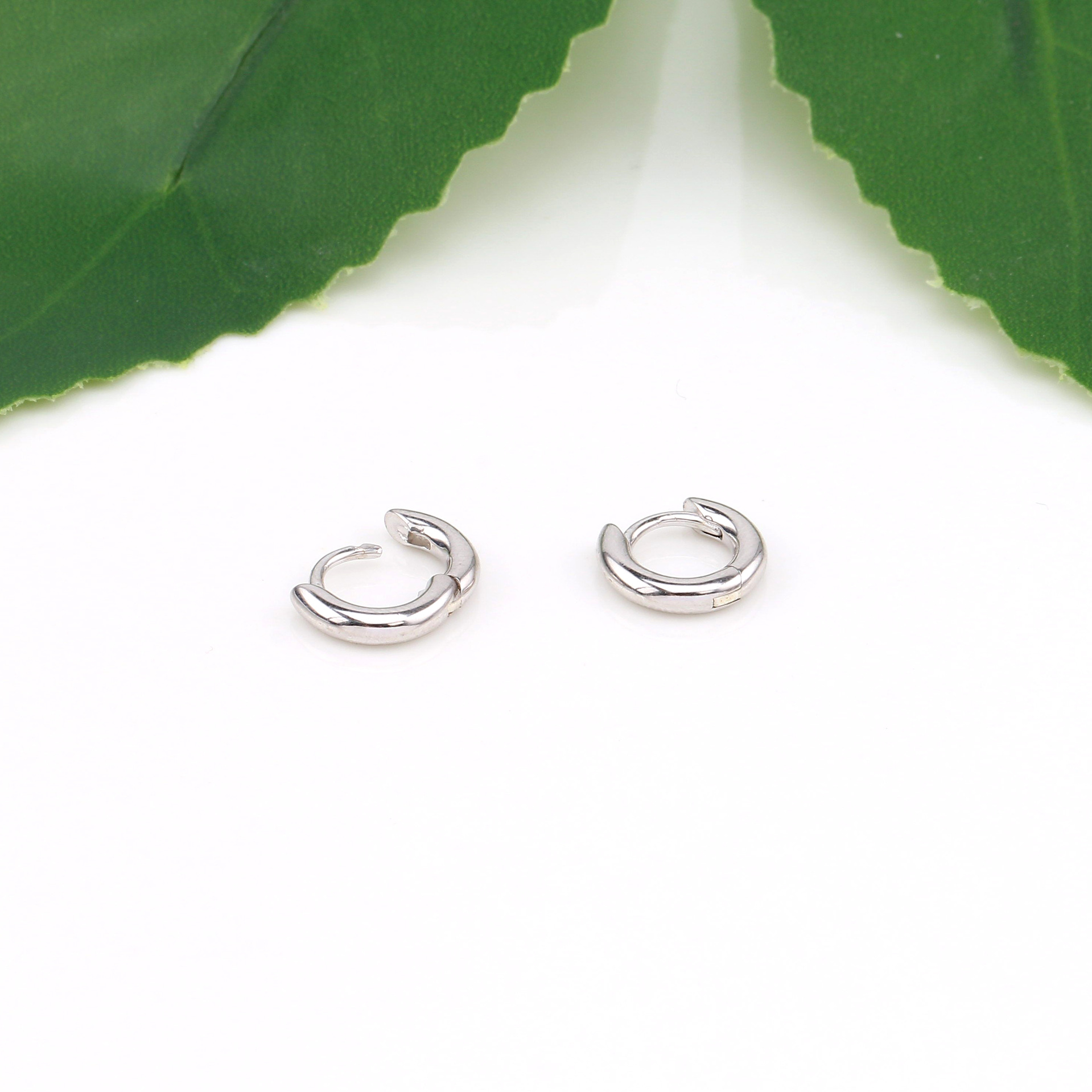 1 Pair Simple Style Solid Color Plating Sterling Silver Earrings display picture 12