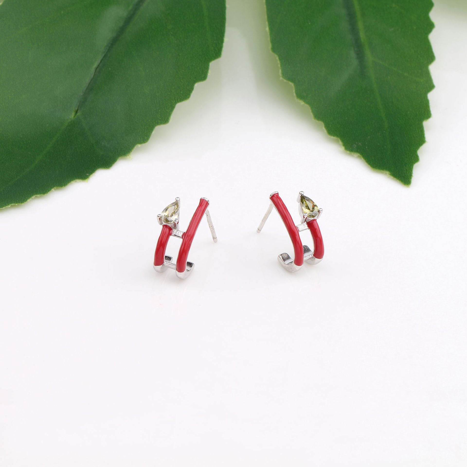 1 Pair Basic Water Droplets Asymmetrical Enamel Sterling Silver Ear Studs display picture 20