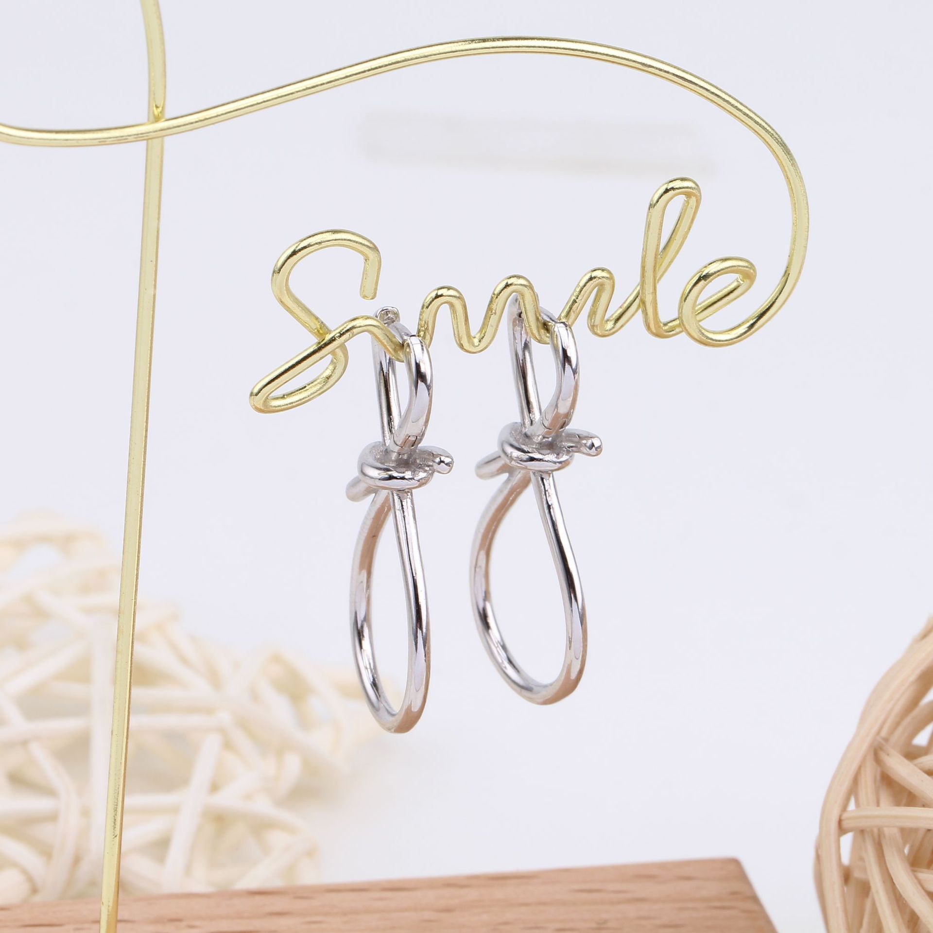 1 Pair Simple Style Solid Color Plating Sterling Silver Earrings display picture 10