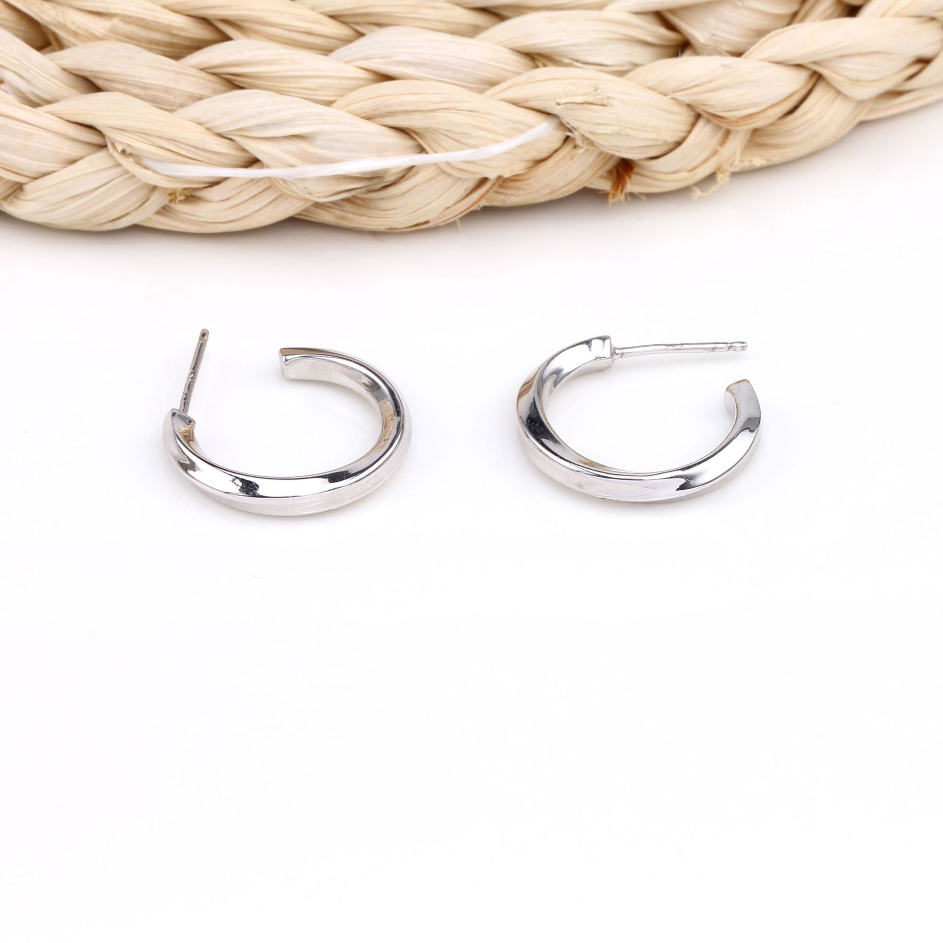 1 Pair Simple Style Solid Color Plating Sterling Silver Gold Plated Ear Studs display picture 8