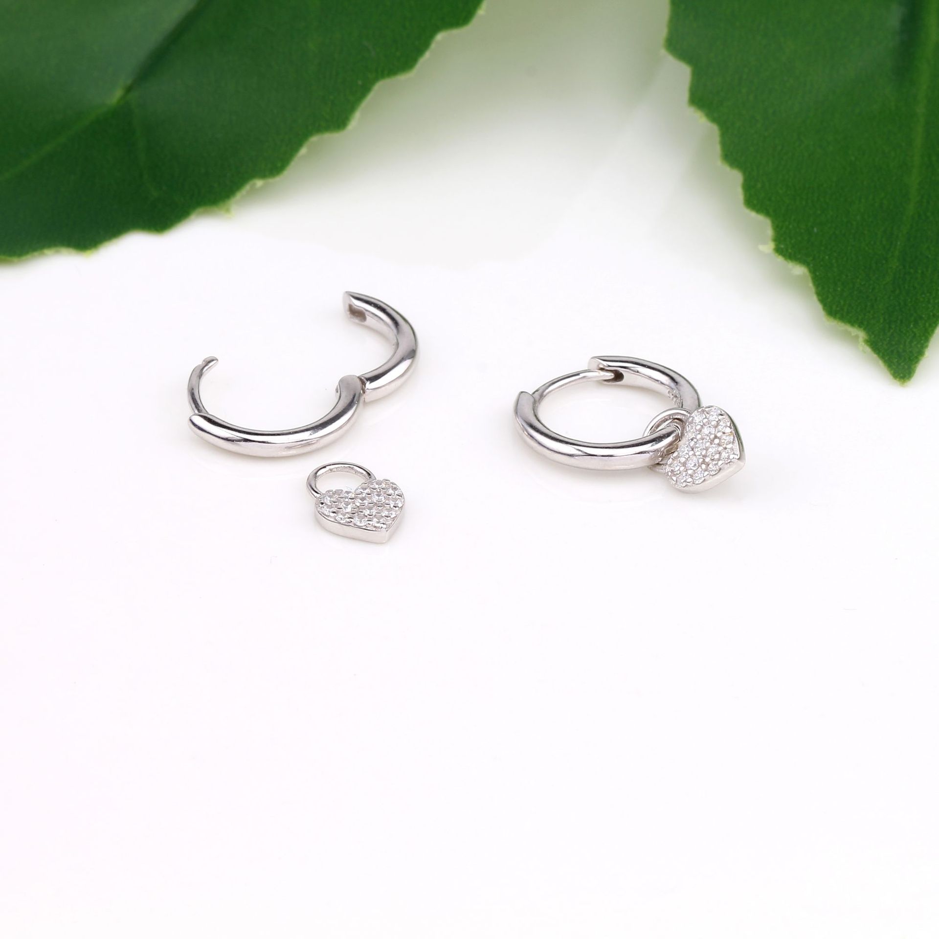 1 Pair Simple Style Heart Shape Inlay Sterling Silver Gem Drop Earrings display picture 10