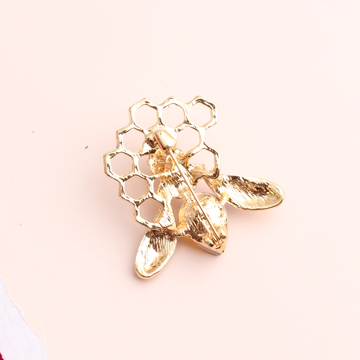 Simple Style Bee Alloy Asymmetrical Rhinestones Women's Brooches display picture 1