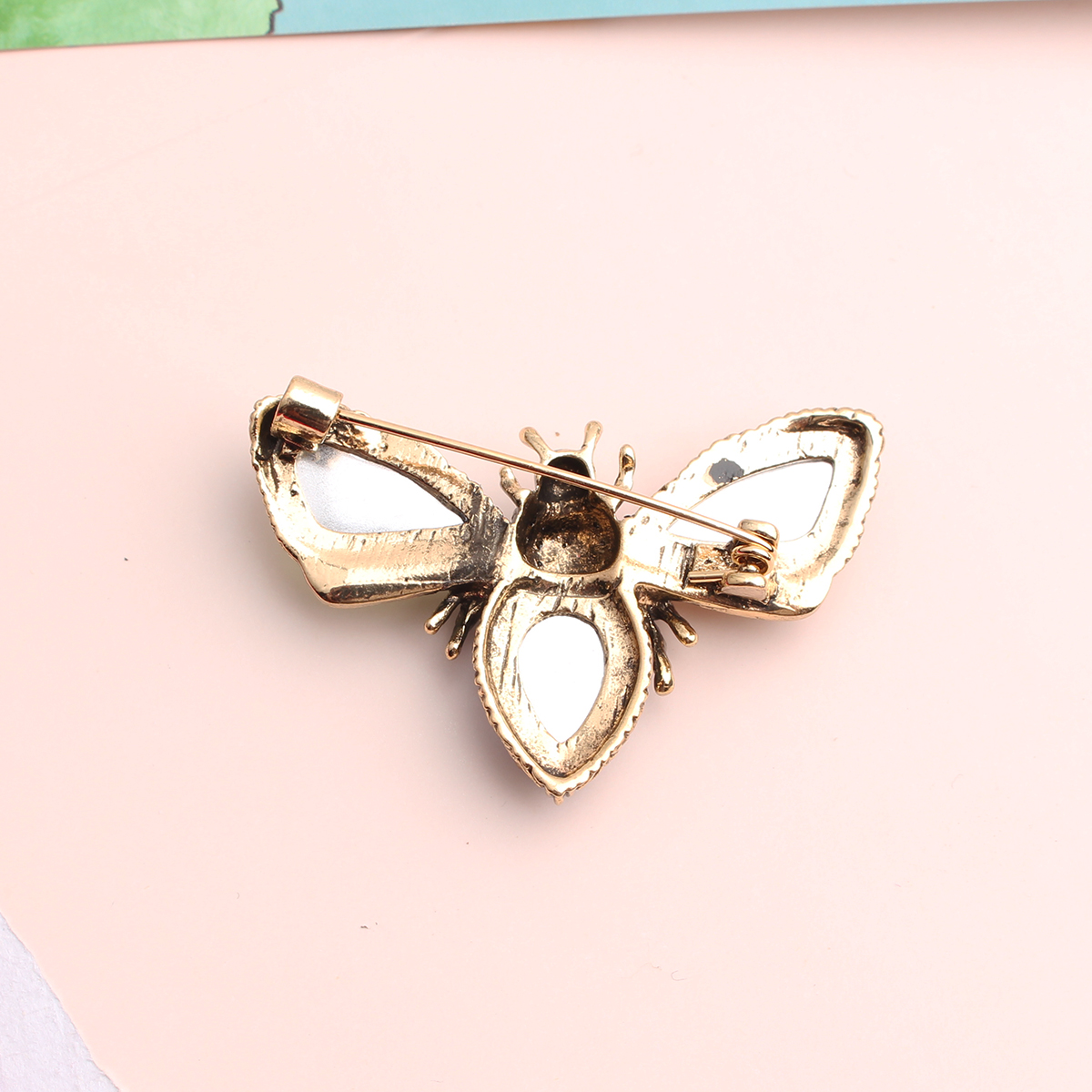 Cute Pastoral Bee Alloy Asymmetrical Rhinestones Women's Brooches display picture 2