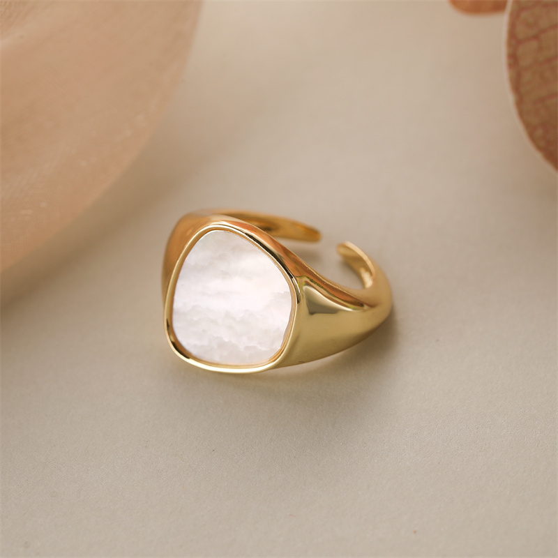 Luxurious Heart Shape Copper Plating Inlay Shell Zircon Gold Plated Open Rings display picture 7