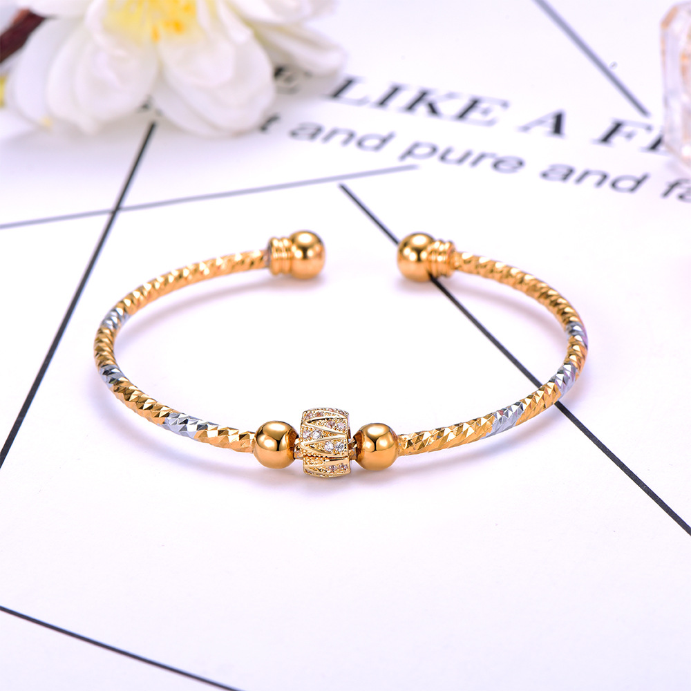 Simple Style Geometric Copper Shiny Metallic Zircon Bangle display picture 3