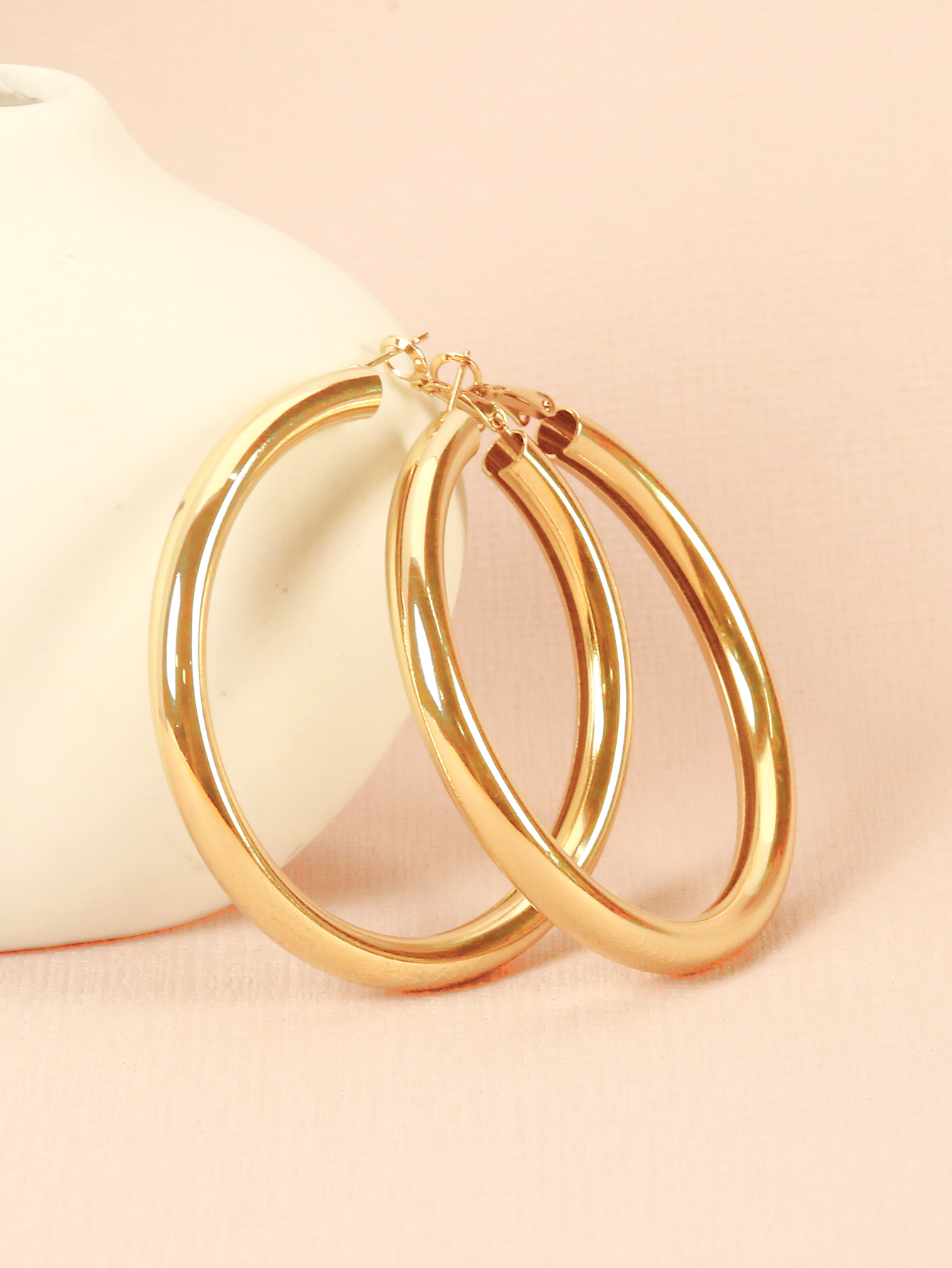 Wholesale Jewelry Ig Style Circle Alloy Hoop Earrings display picture 3