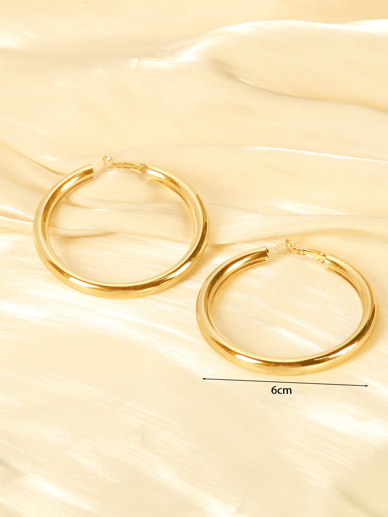 Wholesale Jewelry Ig Style Circle Alloy Hoop Earrings display picture 5