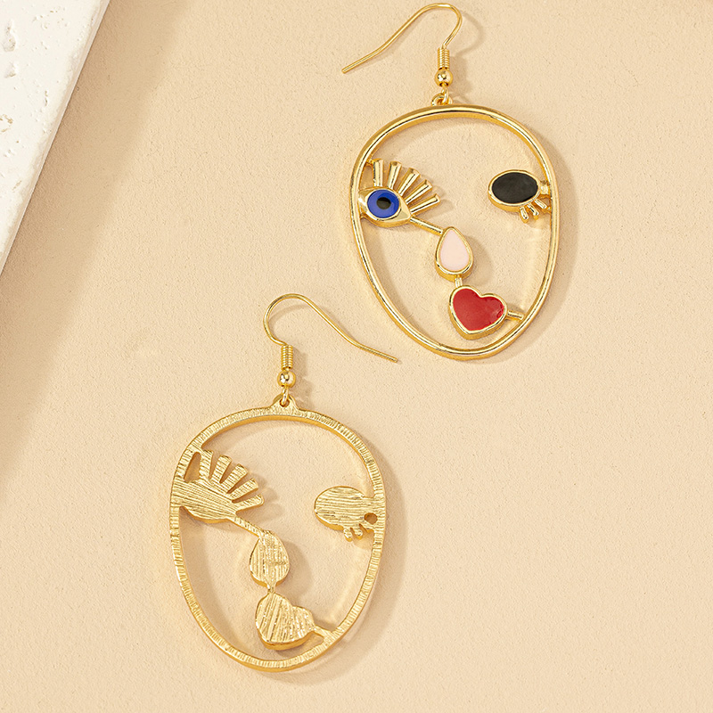 1 Pair Retro Human Face Plating Alloy Gold Plated Drop Earrings display picture 4