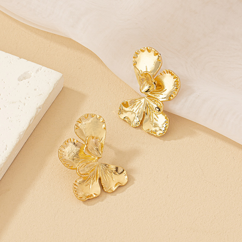 1 Pair Retro Flower Plating Alloy Gold Plated Ear Studs display picture 3