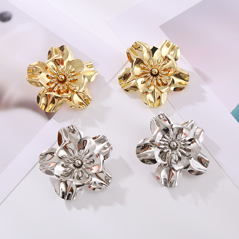 Wholesale Jewelry Elegant Flower Petal Alloy Gold Plated Silver Plated Plating Ear Studs display picture 2