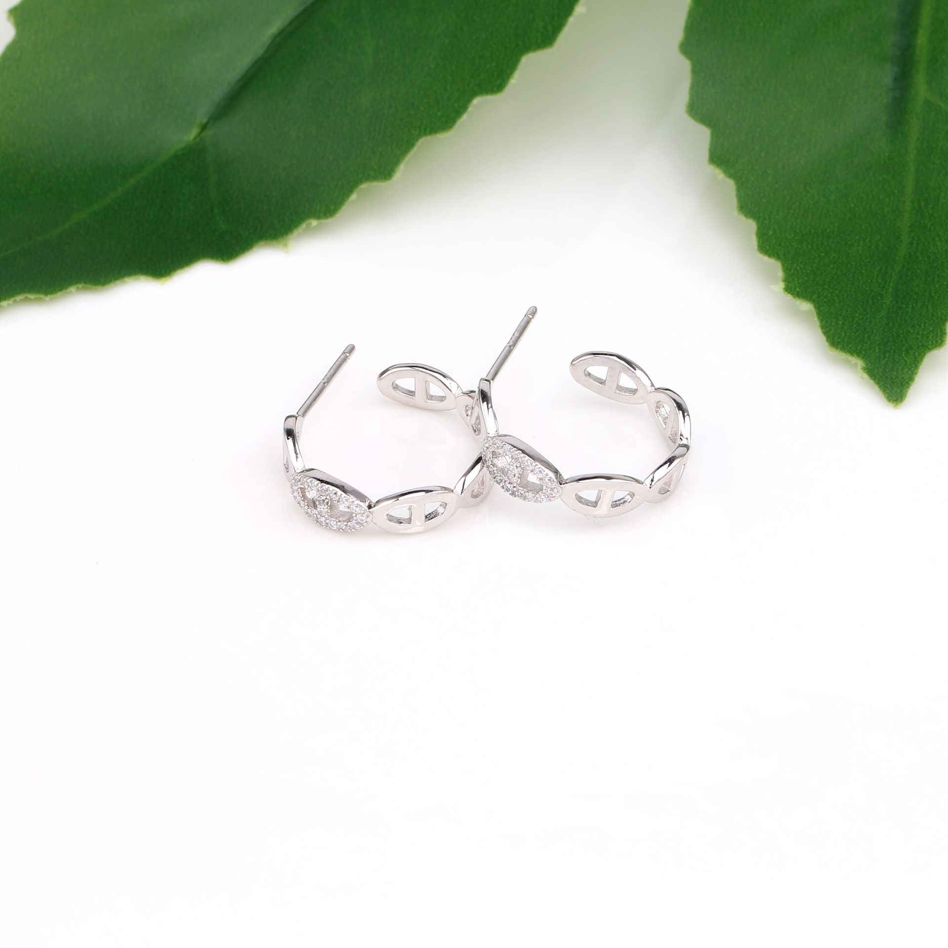 1 Pair Simple Style Solid Color Inlay Sterling Silver Zircon Ear Studs display picture 10