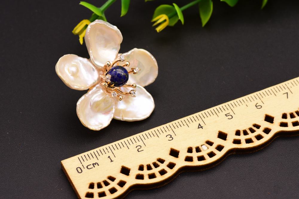 1 Pair Retro Flower Plating Inlay Sterling Silver Copper Freshwater Pearl Gold Plated Ear Studs display picture 1