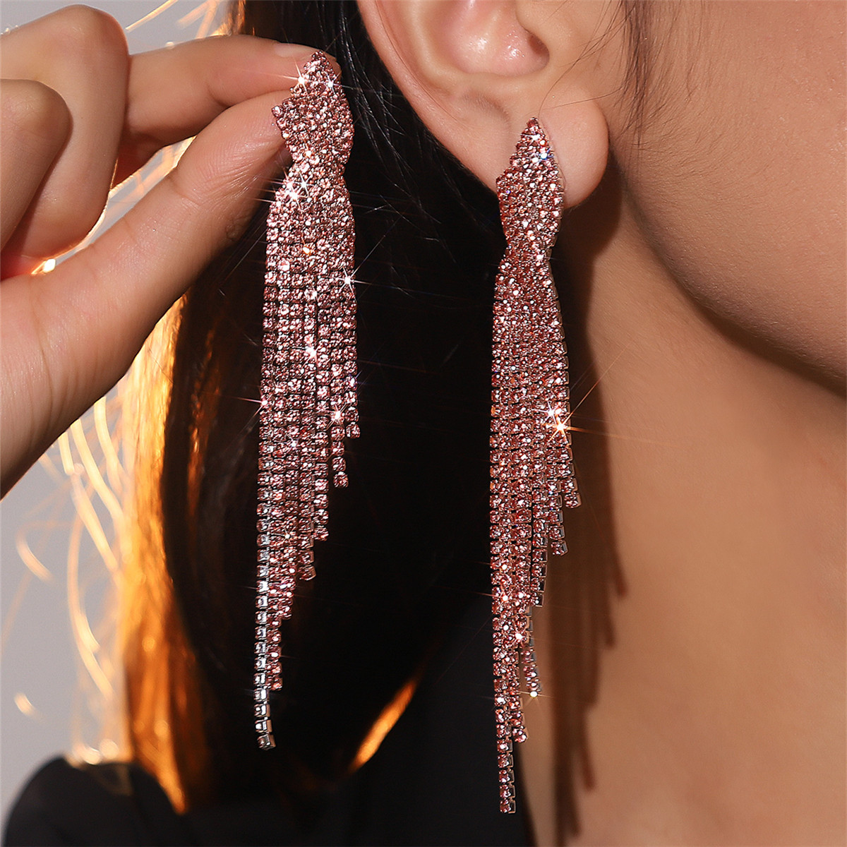 1 Paire Élégant Style Vintage Dégradé De Couleur Rhombe Placage Incruster Strass Strass Plaqué Argent Boucles D'oreilles display picture 2