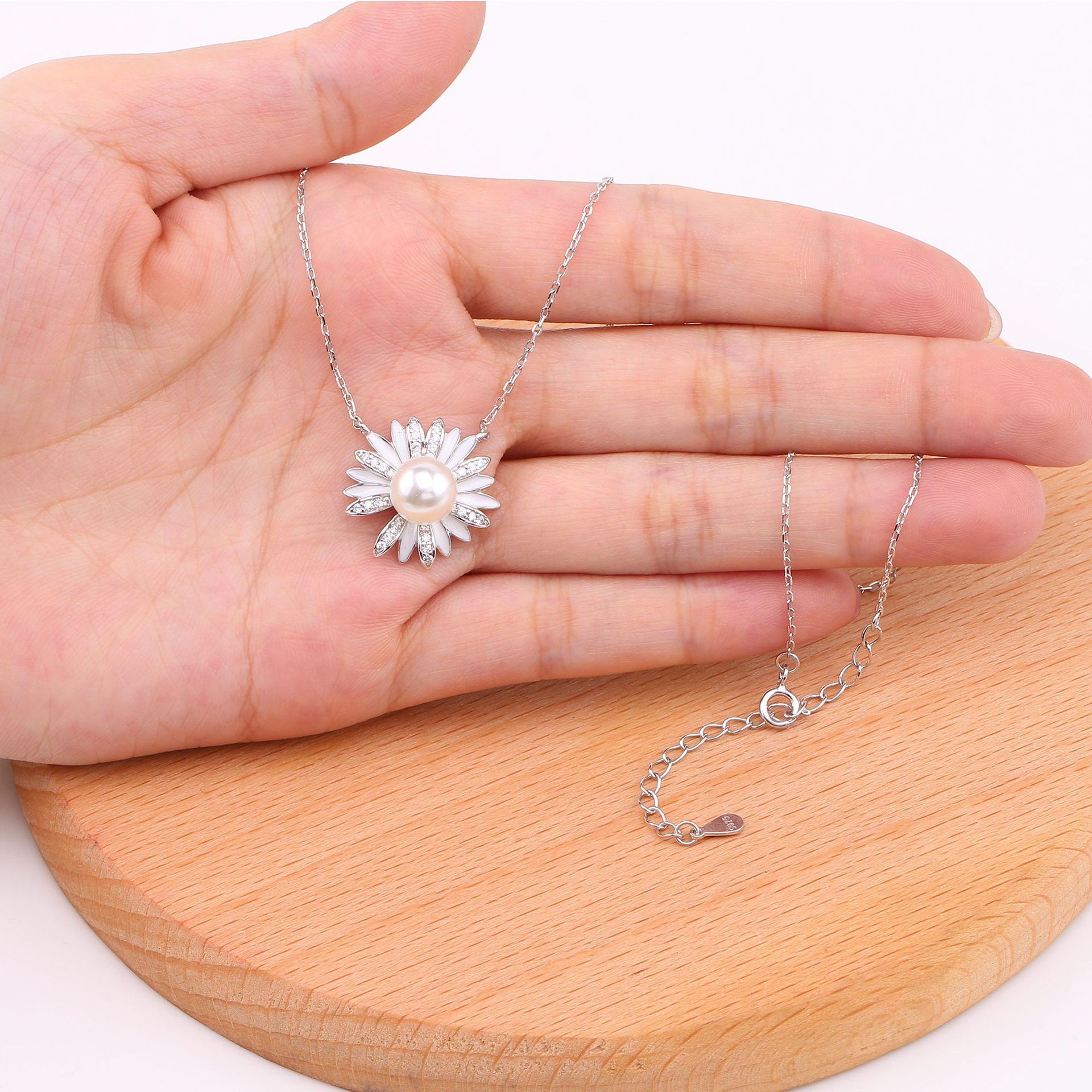 Sweet Flower Sterling Silver Zircon Pendant Necklace In Bulk display picture 14