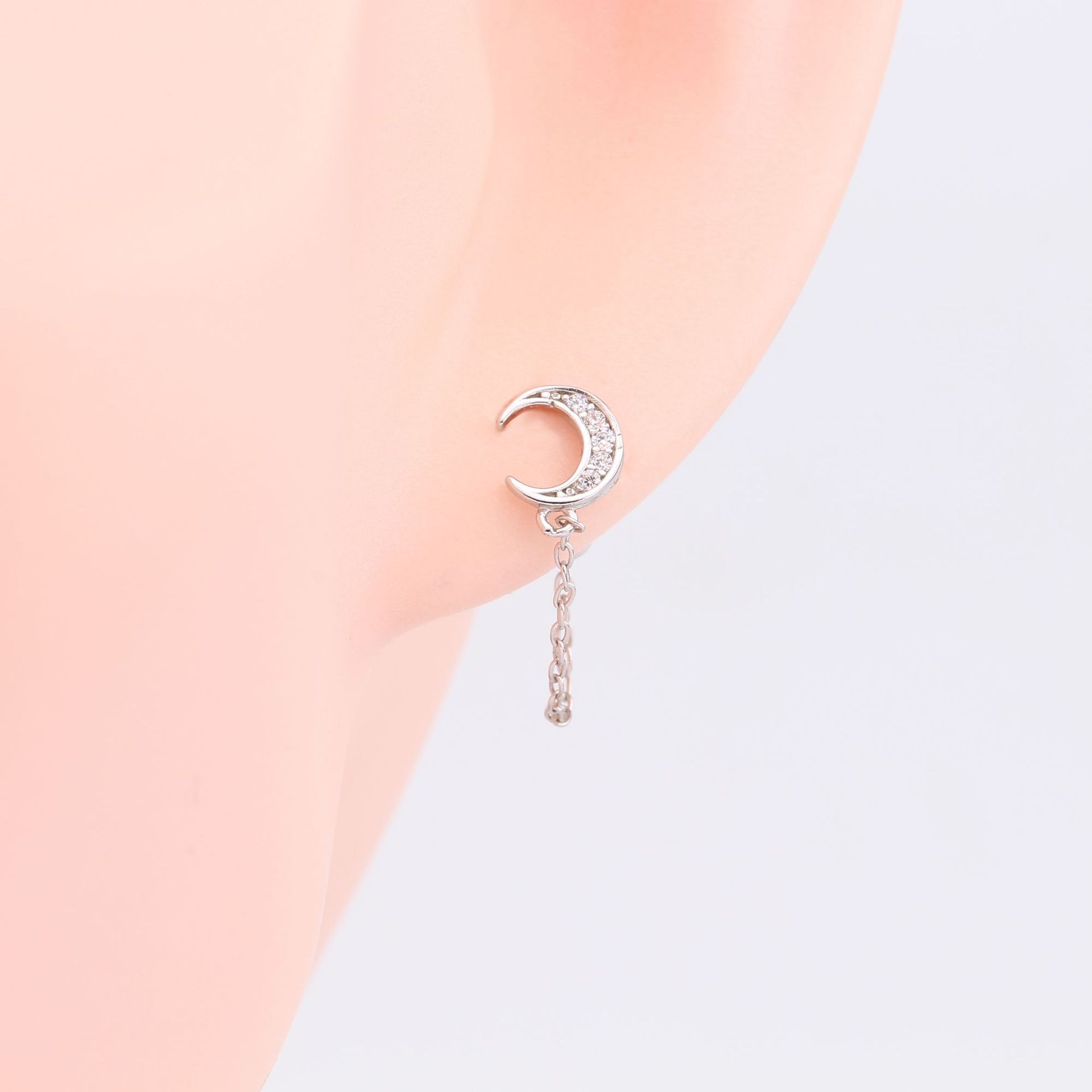 1 Pair Simple Style Moon Inlay Sterling Silver Zircon Ear Studs display picture 6