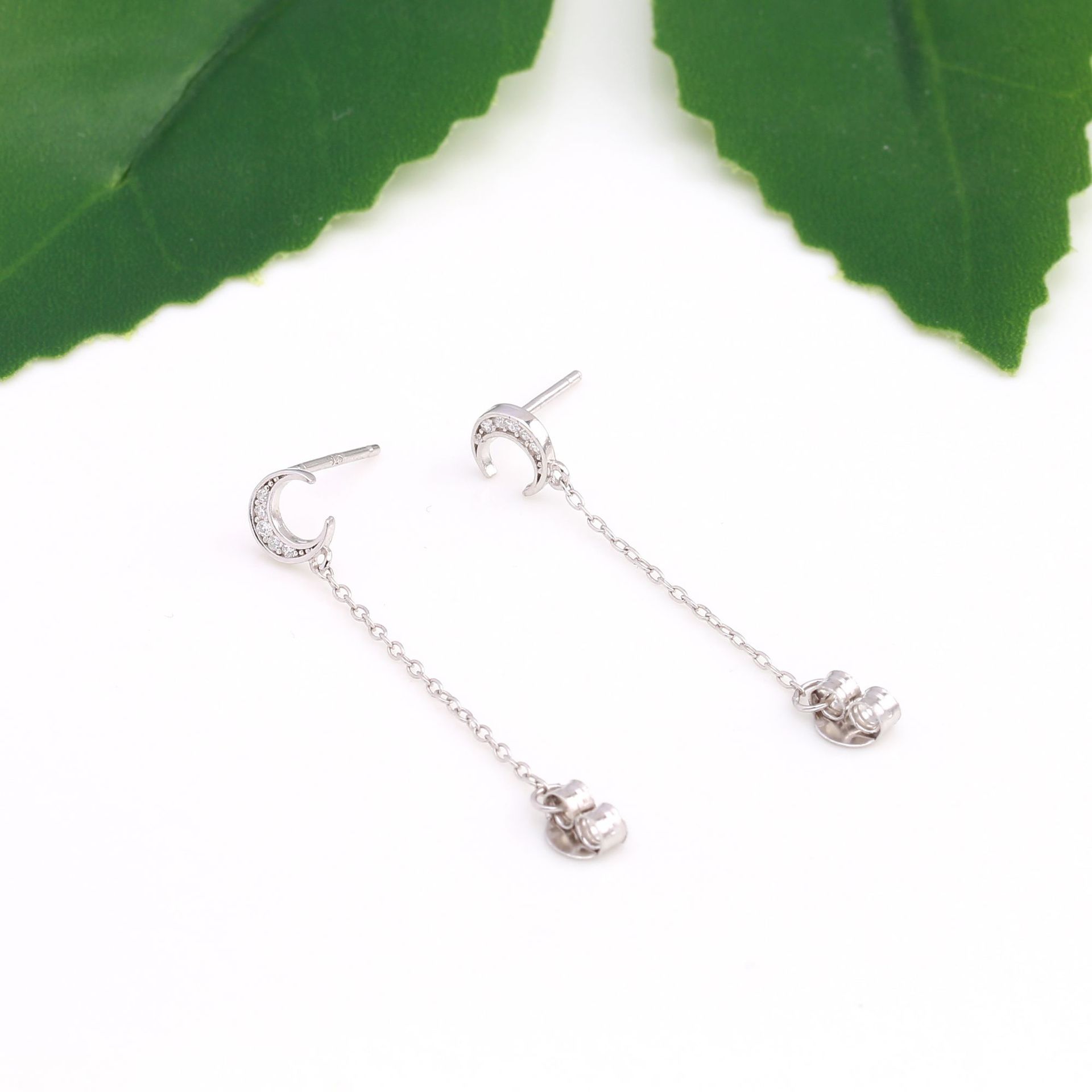 1 Pair Simple Style Moon Inlay Sterling Silver Zircon Ear Studs display picture 10