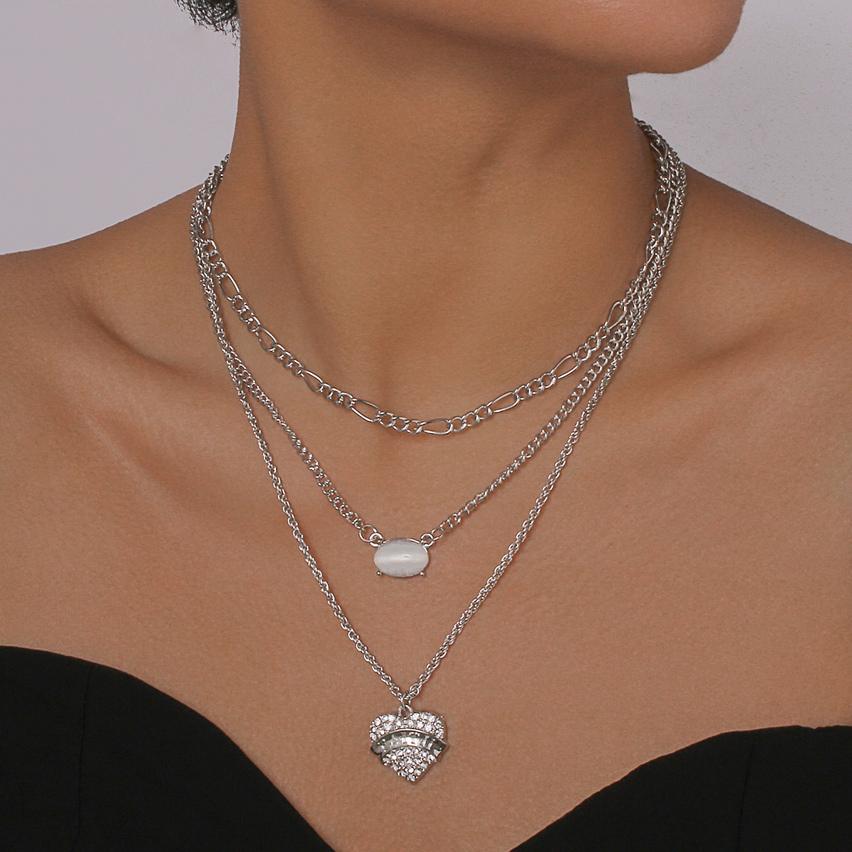 Estilo Simple Forma De Corazón Aleación Resina Diamantes De Imitación Mujeres Collar De Tres Capas display picture 5