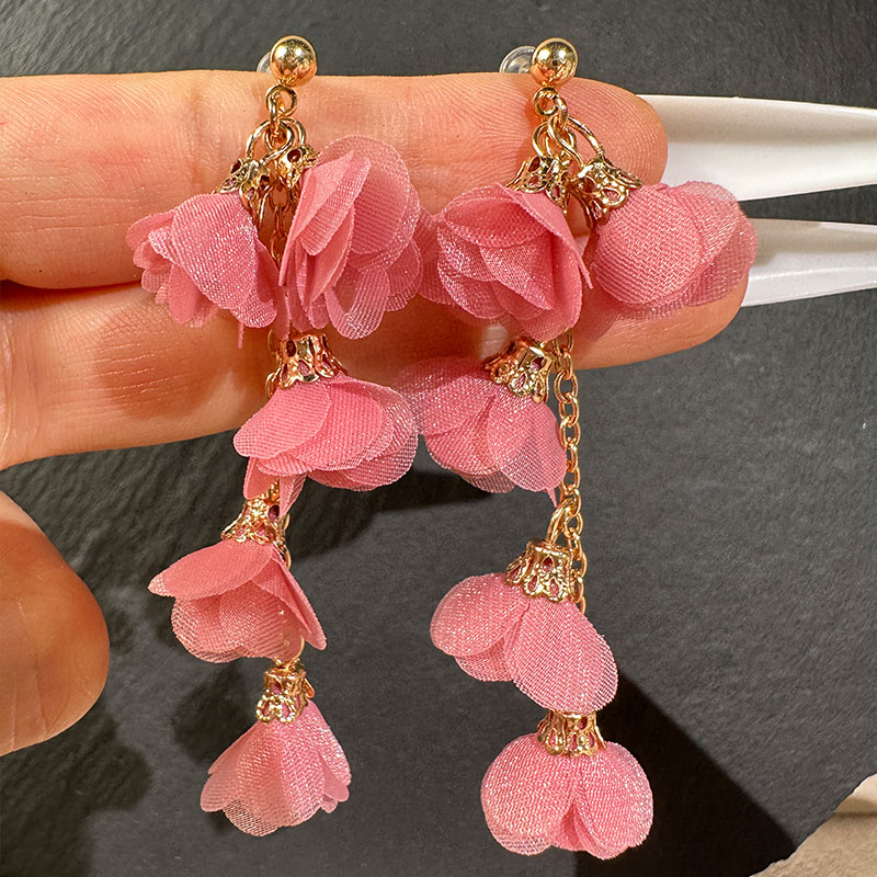 Wholesale Jewelry Simple Style Flower Alloy Cloth Patchwork Drop Earrings display picture 6