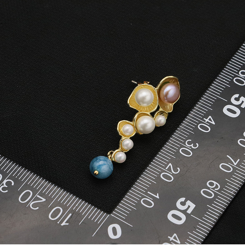 1 Pair Retro Geometric Plating Freshwater Pearl Copper 18k Gold Plated Drop Earrings display picture 3