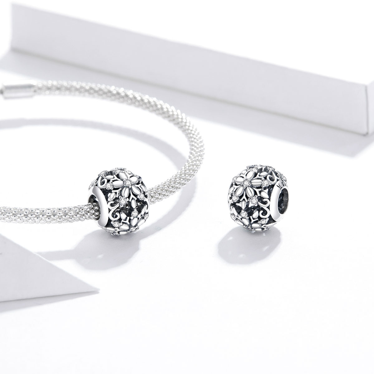 Casual Shiny Snowflake Sterling Silver Inlay Zircon Jewelry Accessories display picture 13