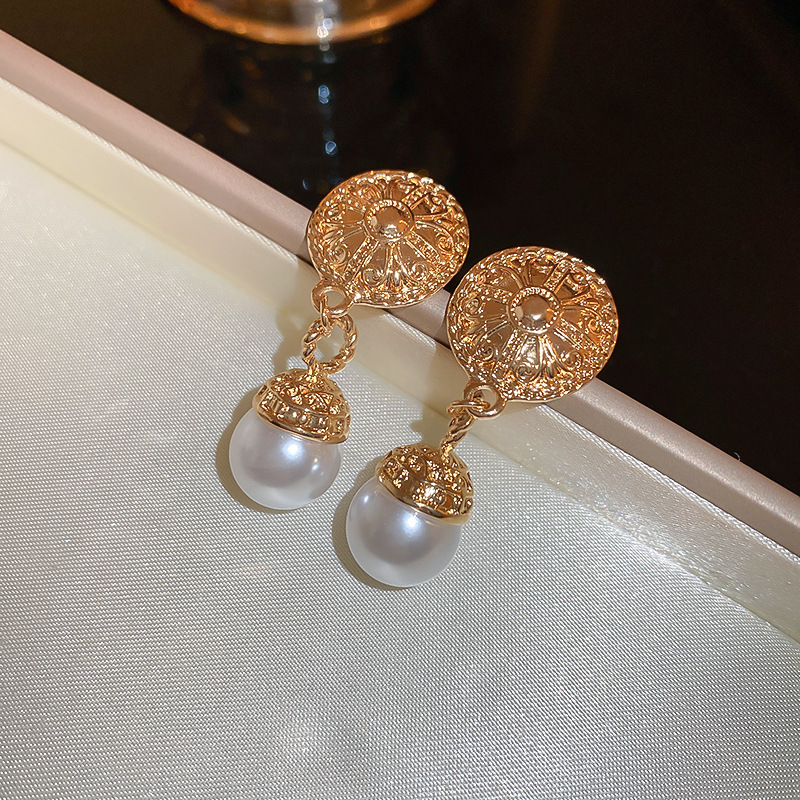 1 Paire Rétro Style Simple Rond Fleur Incruster Alliage Perle Boucles D'oreilles display picture 6