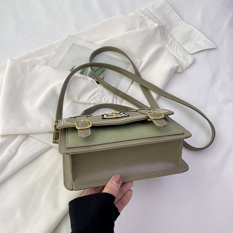 Women's All Seasons Pu Leather Solid Color Streetwear Sewing Thread Square Magnetic Buckle Shoulder Bag Handbag Messenger Bag display picture 2