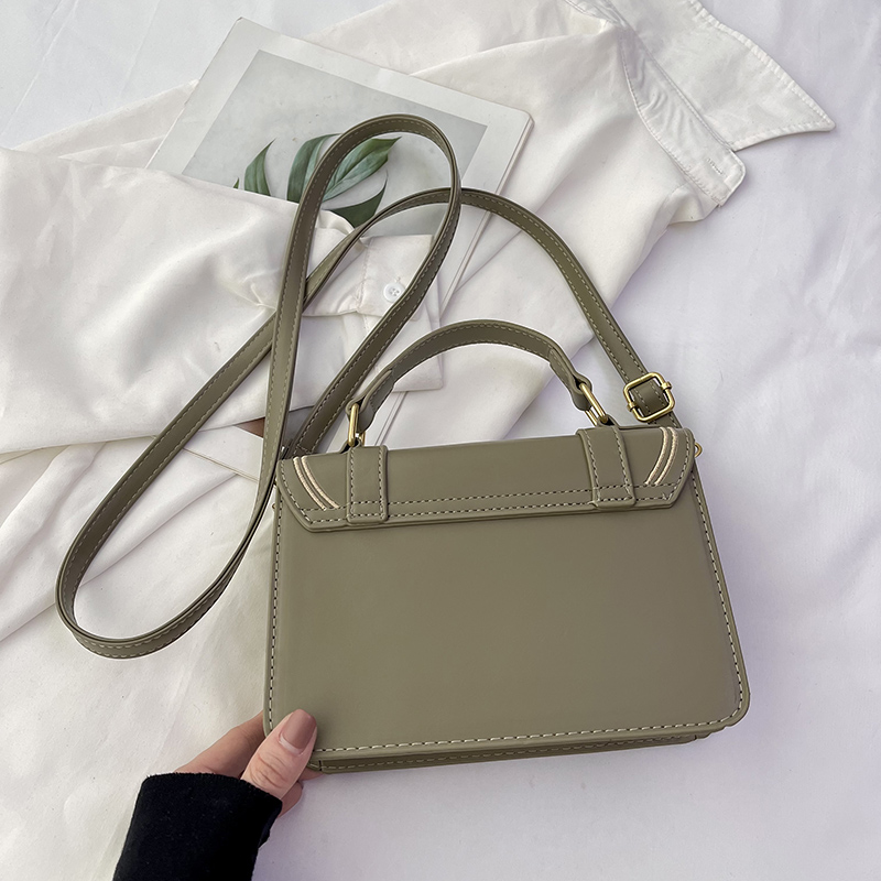 Women's All Seasons Pu Leather Solid Color Streetwear Sewing Thread Square Magnetic Buckle Shoulder Bag Handbag Messenger Bag display picture 5