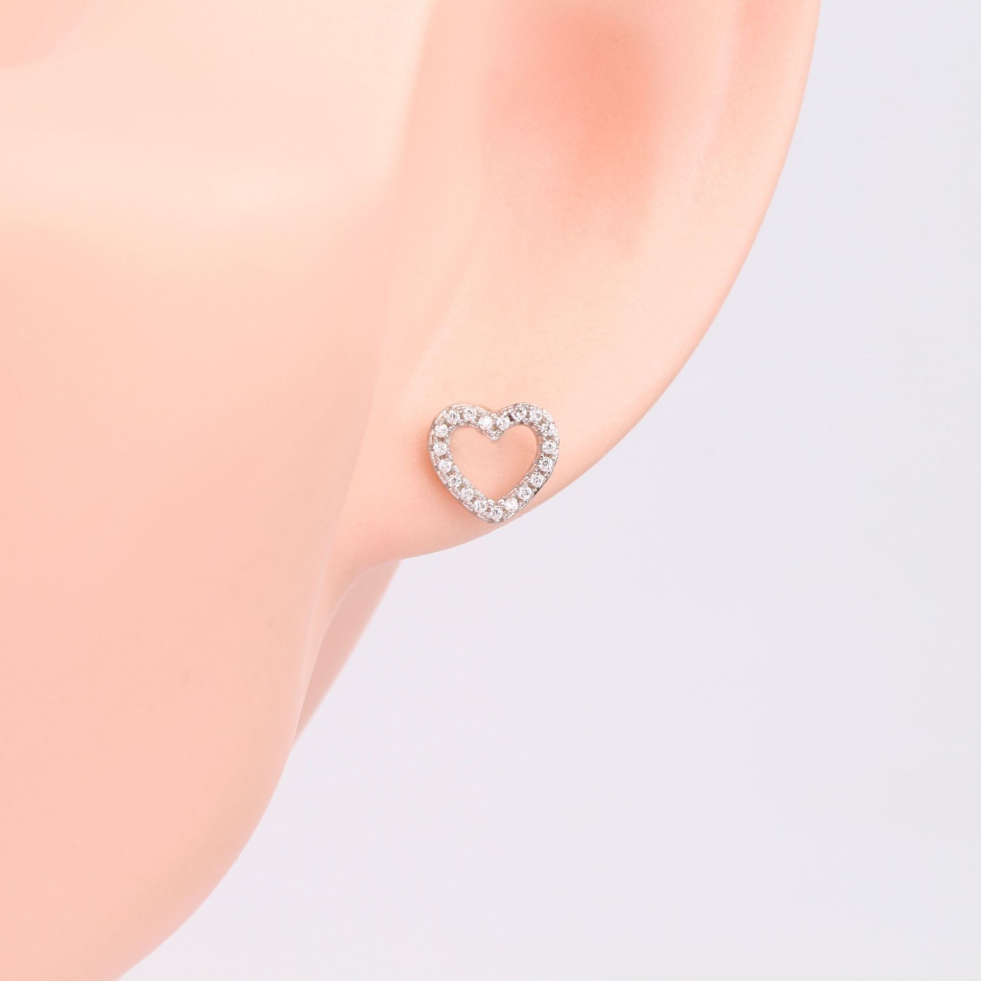 1 Pair Sweet Heart Shape Inlay Sterling Silver Zircon Ear Studs display picture 6