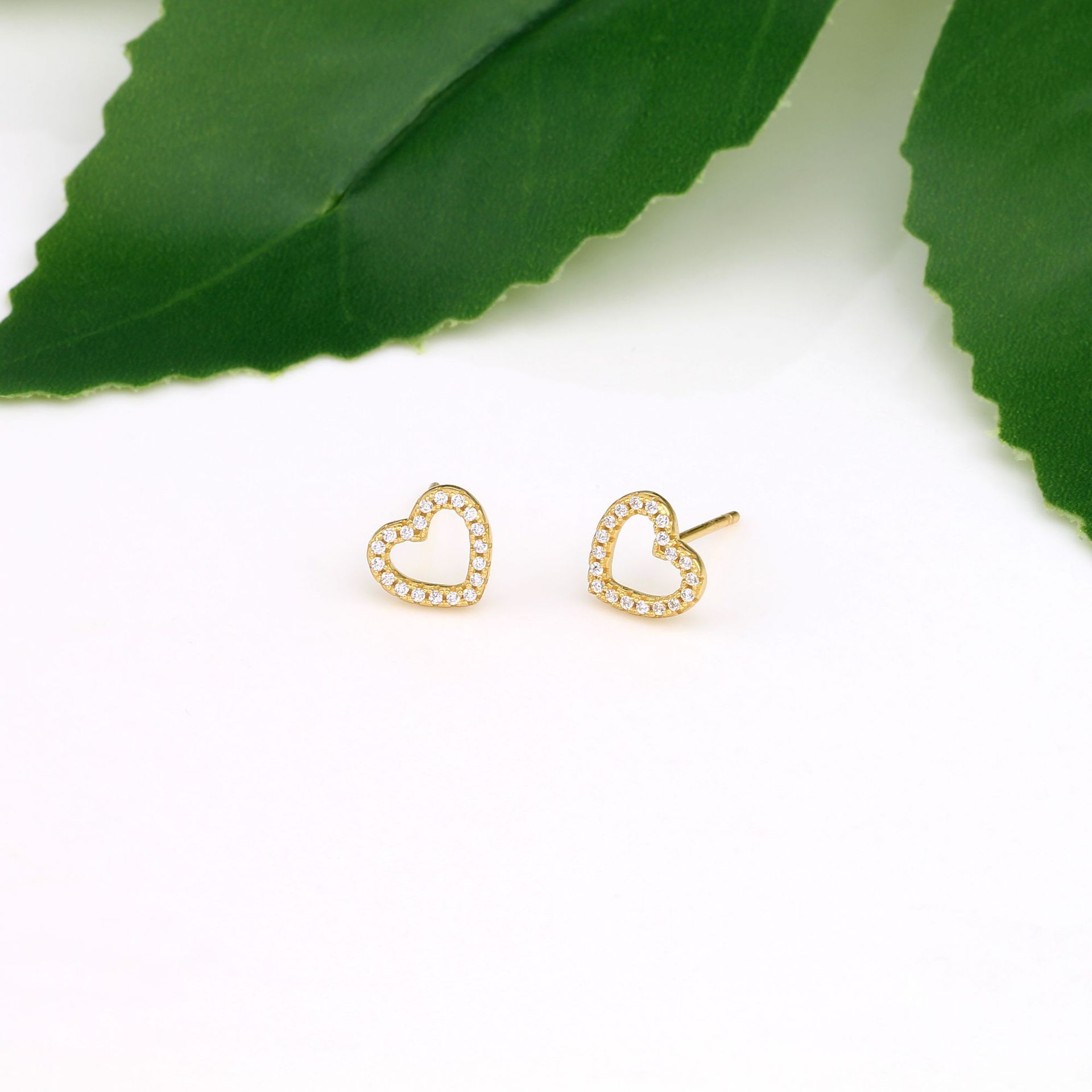 1 Pair Sweet Heart Shape Inlay Sterling Silver Zircon Ear Studs display picture 9