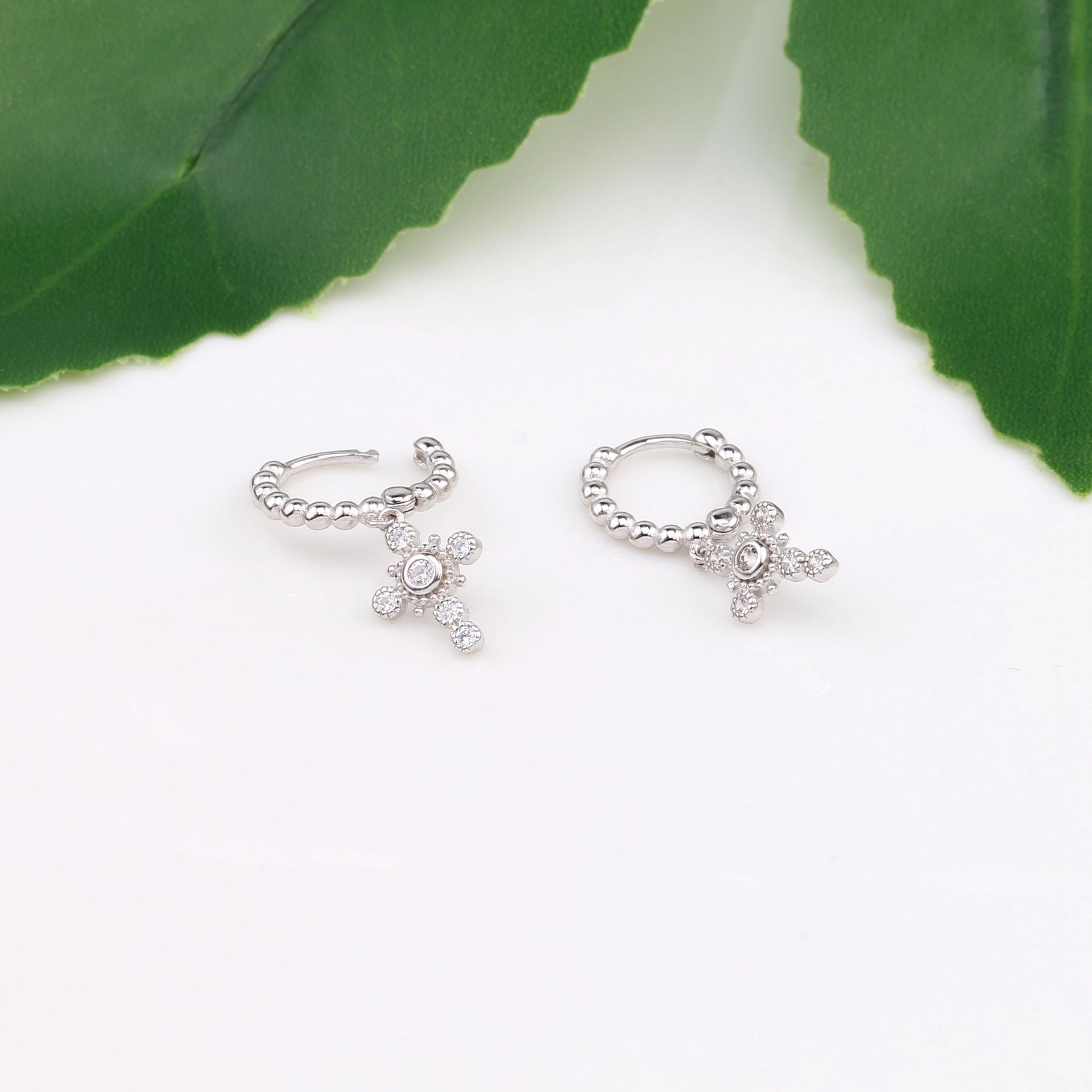 1 Paire Style Simple Traverser Incruster Argent Sterling Gemme Boucles D'oreilles display picture 12