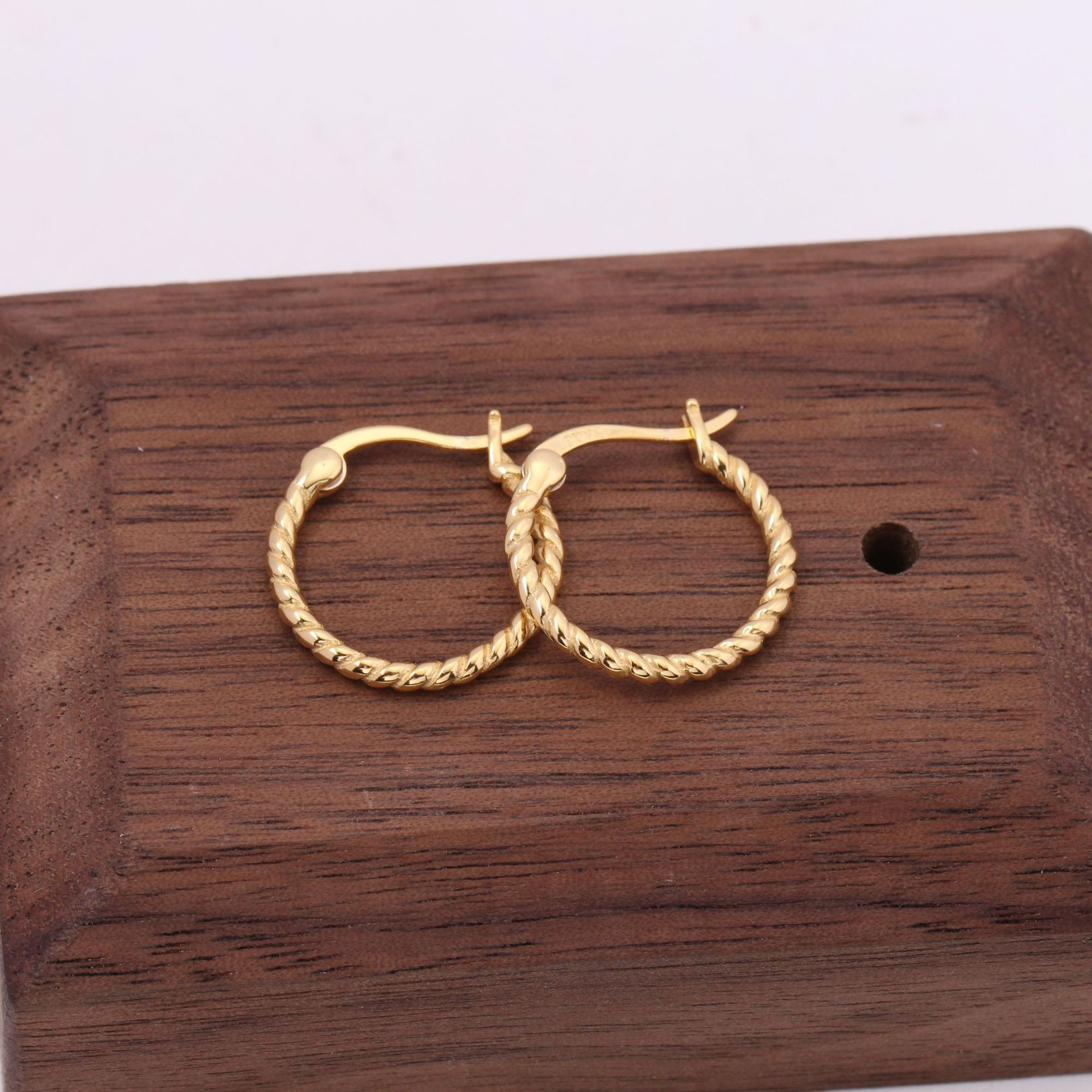1 Paar Einfacher Stil Wellen Überzug Sterling Silber 18 Karat Vergoldet Ohrringe display picture 4