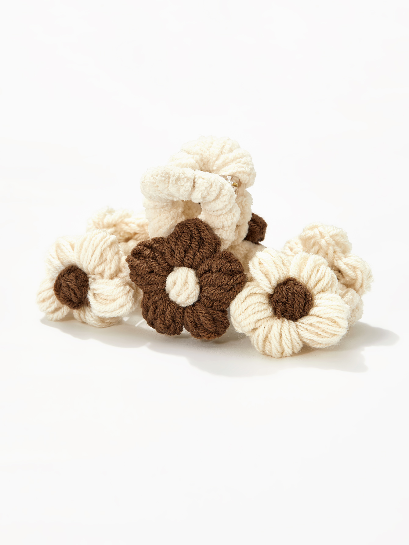 Fairy Style Cute Sweet Flower Synthetic Resin Plush Fabric Hair Clip Hair Claws display picture 6